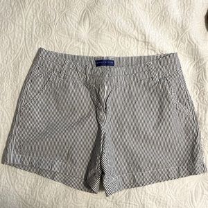 Pinstriped casual shorts